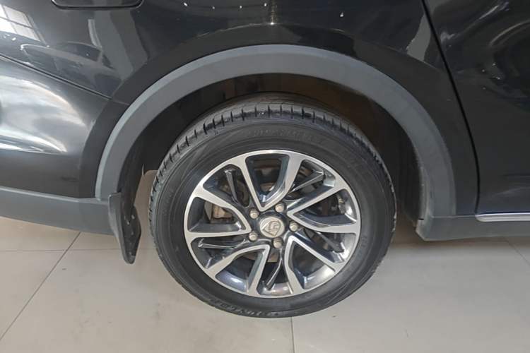 Used Baojun 730 2017 1.5T Manual Luxury Version 7 Seats Right Rear Wheel Hub