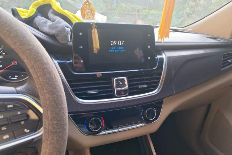 Used Baojun 730 2017 1.5T Manual Style 7 Seats China V Audio And AC Panel