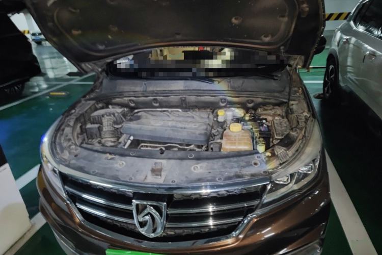 Used Baojun 730 2017 1.5T Manual Luxury Version 7 Seats Engine Bay