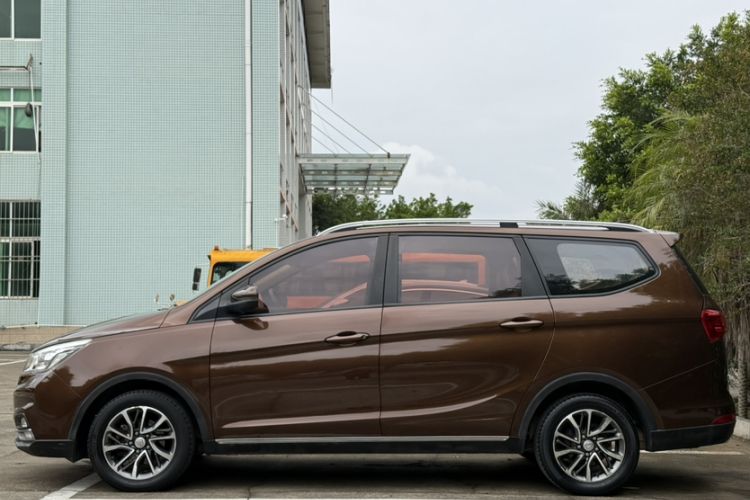 Used Baojun 730 2017 1.5T Manual Fashion Version 7 Seats China V Emission Standard Exterior 5