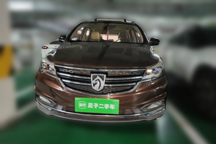 Used Baojun 730 2017 1.5T Manual Luxury Version 7 Seats Front