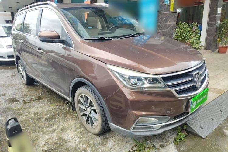 Used Baojun 730 2017 1.5T DCT Flagship Model 7 Seats China V Emission Standard Front Right 45 Deg