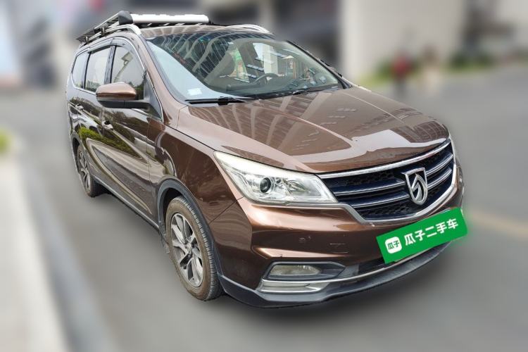 Used Baojun 730 2017 1.5T DCT Fashion Edition 7-Seater China V Emission Standard Front Right 45 Deg