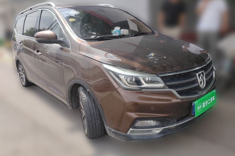 Used Baojun 730 2017 1.8L iAMT Prestige Version 7 Seats Front Right 45 Deg