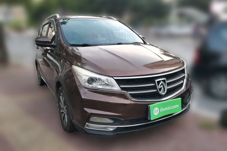 Used Baojun 730 2017 1.5T Manual Fashion Version 7 Seats China V Emission Standard Front Right 45 Deg