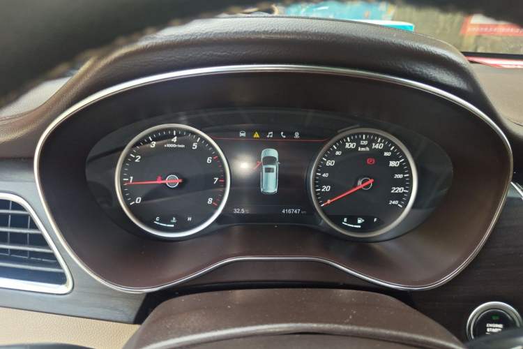 Used Baojun 730 2017 1.5T Manual Prestige Version 7 Seats Instrument Cluster