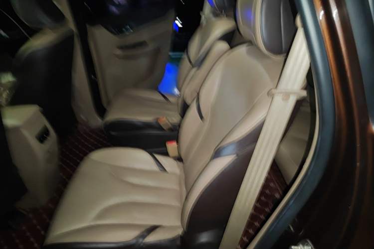 Used Baojun 730 2017 1.5T Manual Luxury Version 7 Seats Left Rear Seat