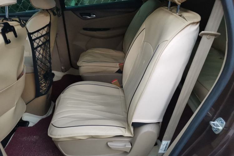 Used Baojun 730 2017 1.5T Manual Fashion Version 7 Seats China V Emission Standard Left Rear Seat