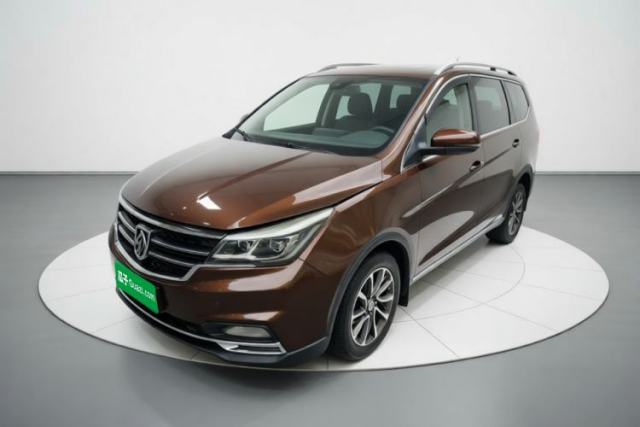 Baojun 730 2017 1.5T Manual Prestige Version 7 Seats usado
