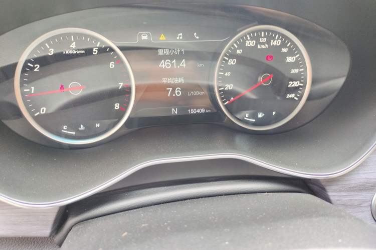 Used Baojun 730 2017 1.5T DCT Fashion Edition 7-Seater China V Emission Standard Odometer Close Up