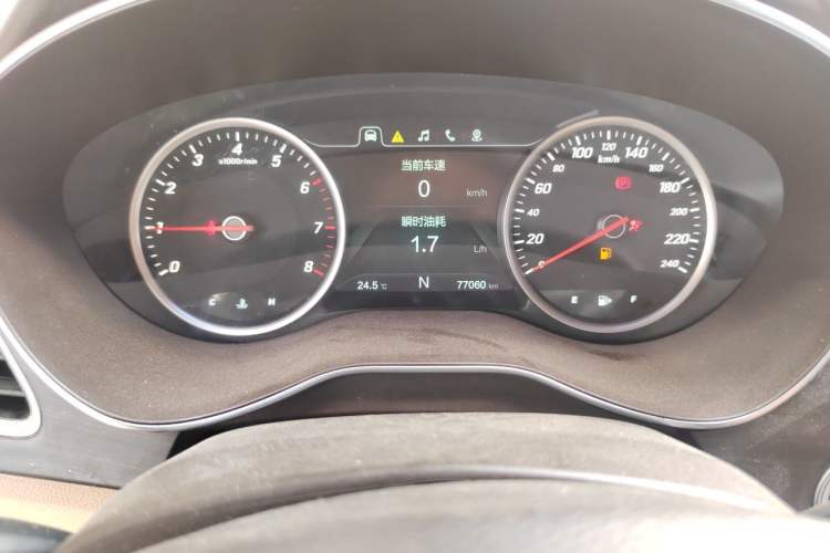 Used Baojun 730 2017 1.8L iAMT Prestige Version 7 Seats Odometer Close Up