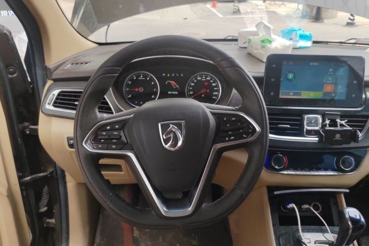 Used Baojun 730 2017 1.8L iAMT Prestige Version 7 Seats Steering Wheel