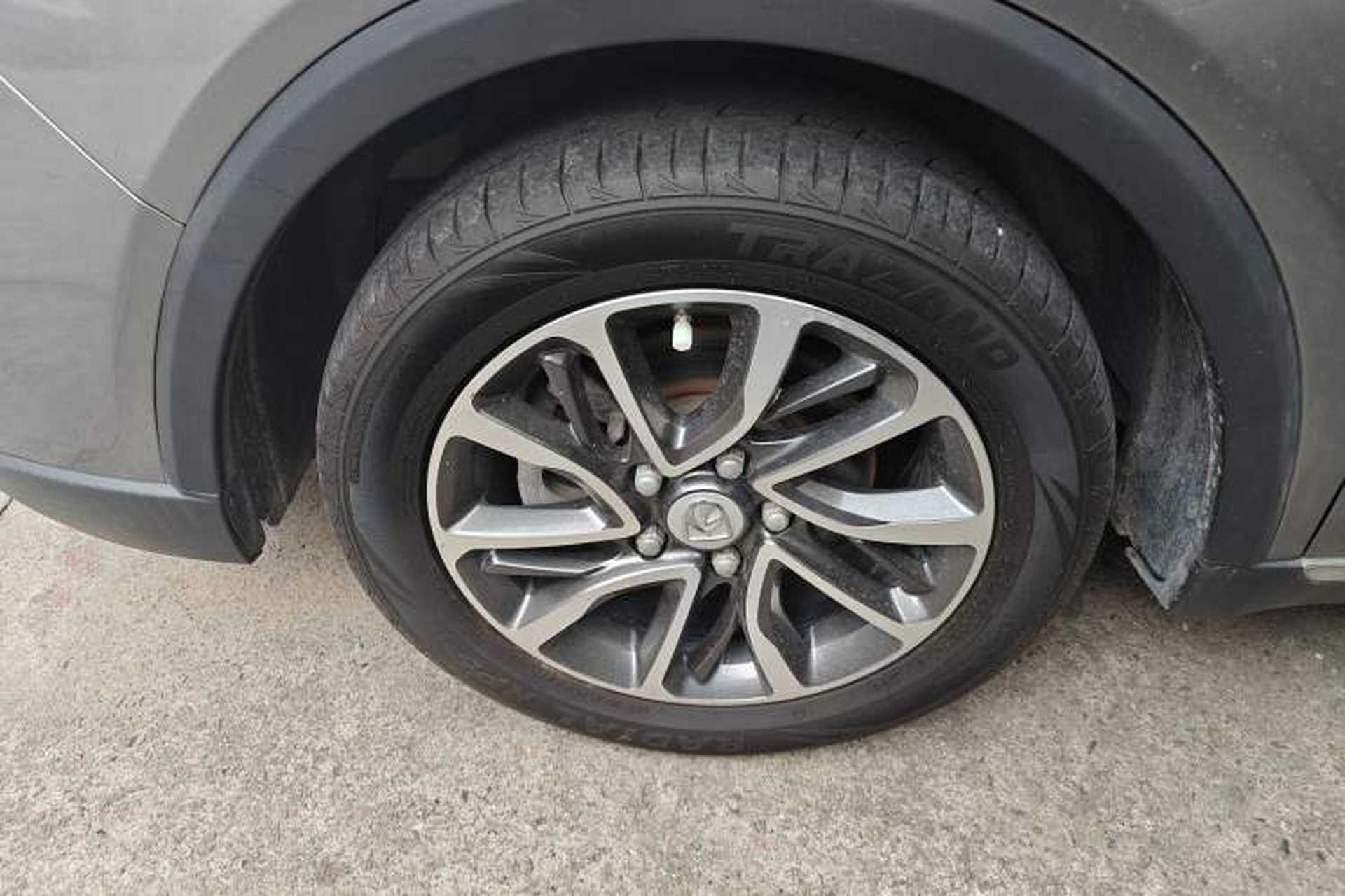 Used Baojun 730 2017 1.5T Manual Fashion Version 7 Seats China V Emission Standard Exterior 2