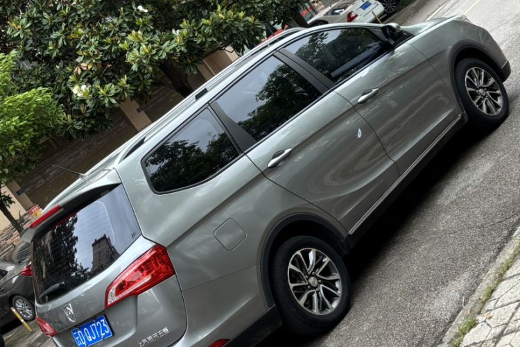 Used Baojun 730 2017 1.5T Manual Fashion Version 7 Seats China V Emission Standard Exterior 3