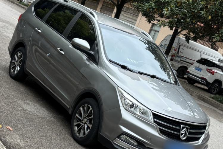 Used Baojun 730 2017 1.5T Manual Fashion Version 7 Seats China V Emission Standard Exterior 5