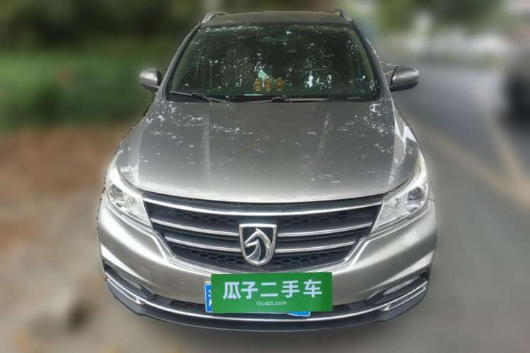 Used Baojun 730 2017 1.5T Manual Fashion Version 7 Seats China V Emission Standard Front
