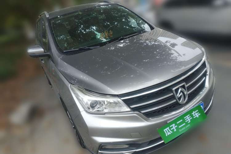 Used Baojun 730 2017 1.5T Manual Fashion Version 7 Seats China V Emission Standard Front Right 45 Deg
