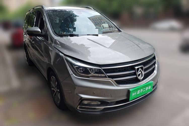Used Baojun 730 2017 1.5T DCT Flagship Model 7 Seats China V Emission Standard Front Right 45 Deg