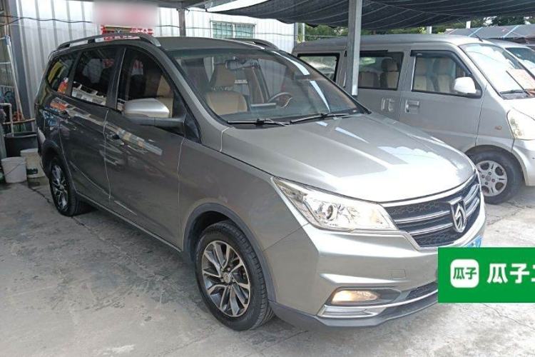 Used Baojun 730 2017 1.5T Manual Fashion Version 7 Seats China V Emission Standard Front Right 45 Deg