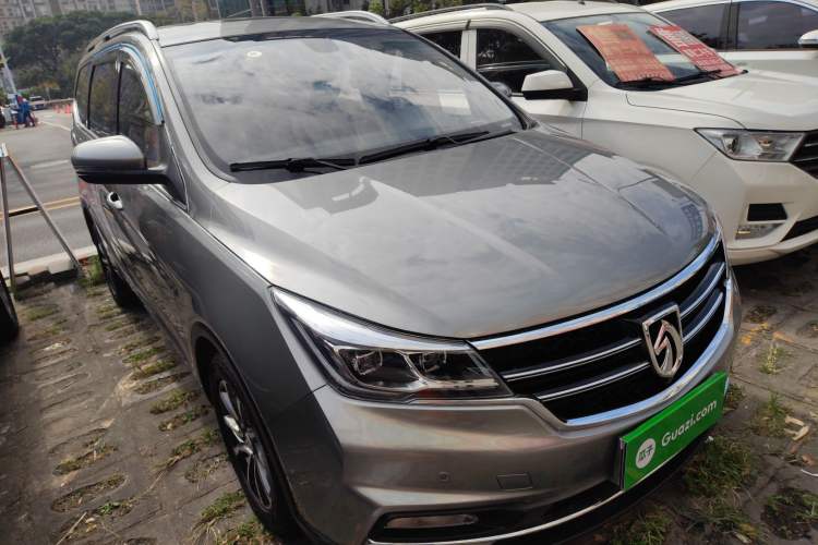 Used Baojun 730 2017 1.5T DCT Flagship Model 7 Seats China V Emission Standard Front Right 45 Deg