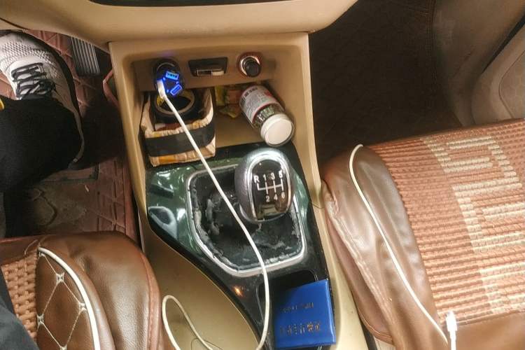 Used Baojun 730 2017 1.5T Manual Fashion Version 7 Seats China V Emission Standard Gear Lever