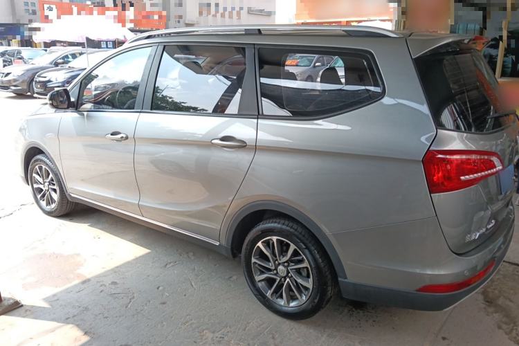 Used Baojun 730 2017 1.5T Manual Fashion Version 7 Seats China V Emission Standard Left Side