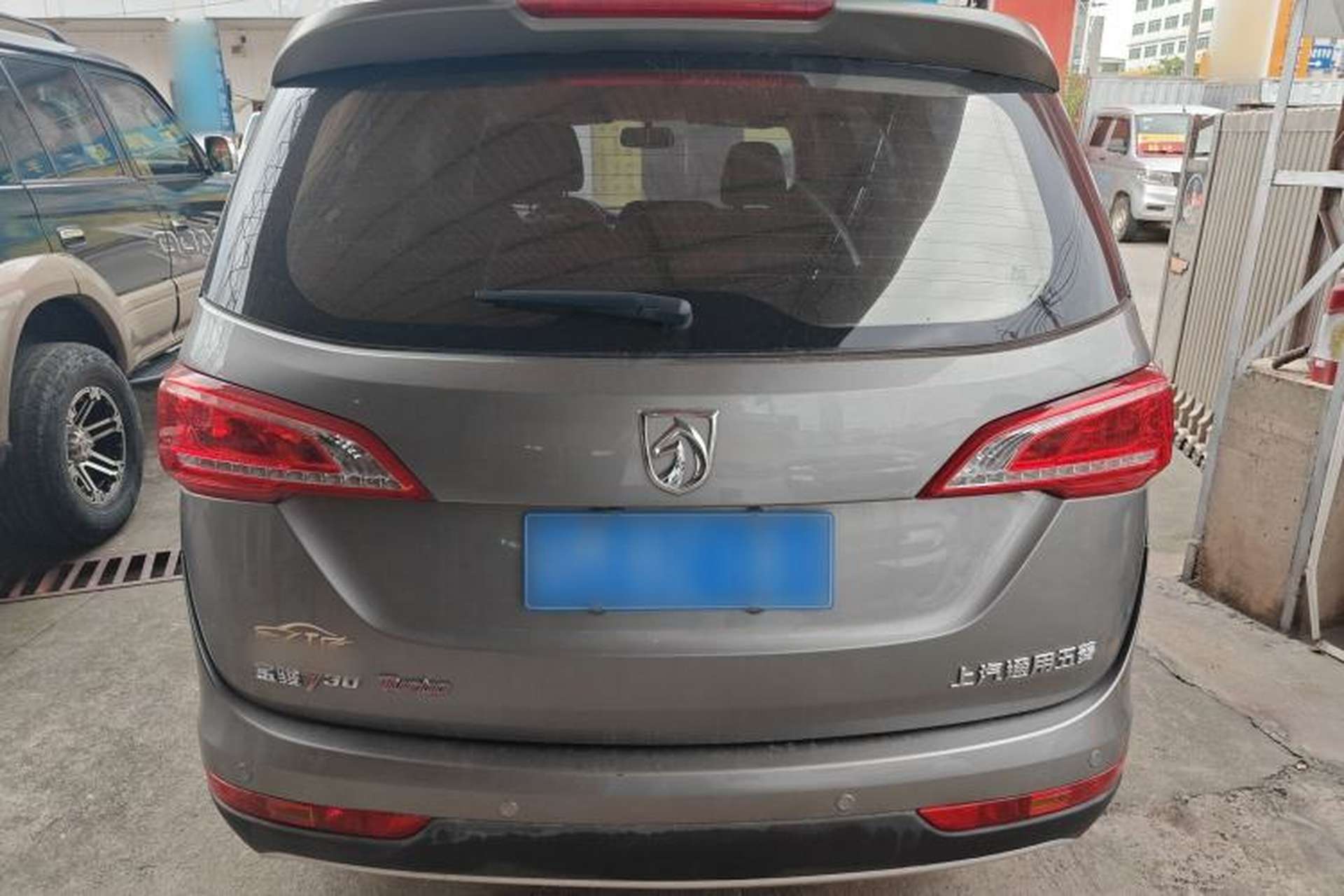 Used Baojun 730 2017 1.5T Manual Fashion Version 7 Seats China V Emission Standard Rear