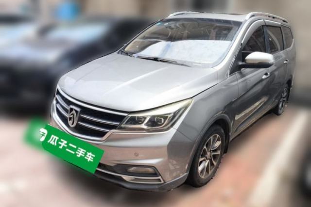 Używany Baojun 730 2017 1.8L iAMT Luxury Version 7-Seater