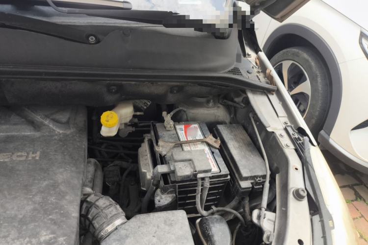 Used Baojun 730 2017 1.8L iAMT Luxury Version 7-Seater Engine Bay Left
