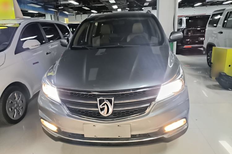 Used Baojun 730 2017 1.5T Manual Fashion Version 7 Seats China V Emission Standard Front