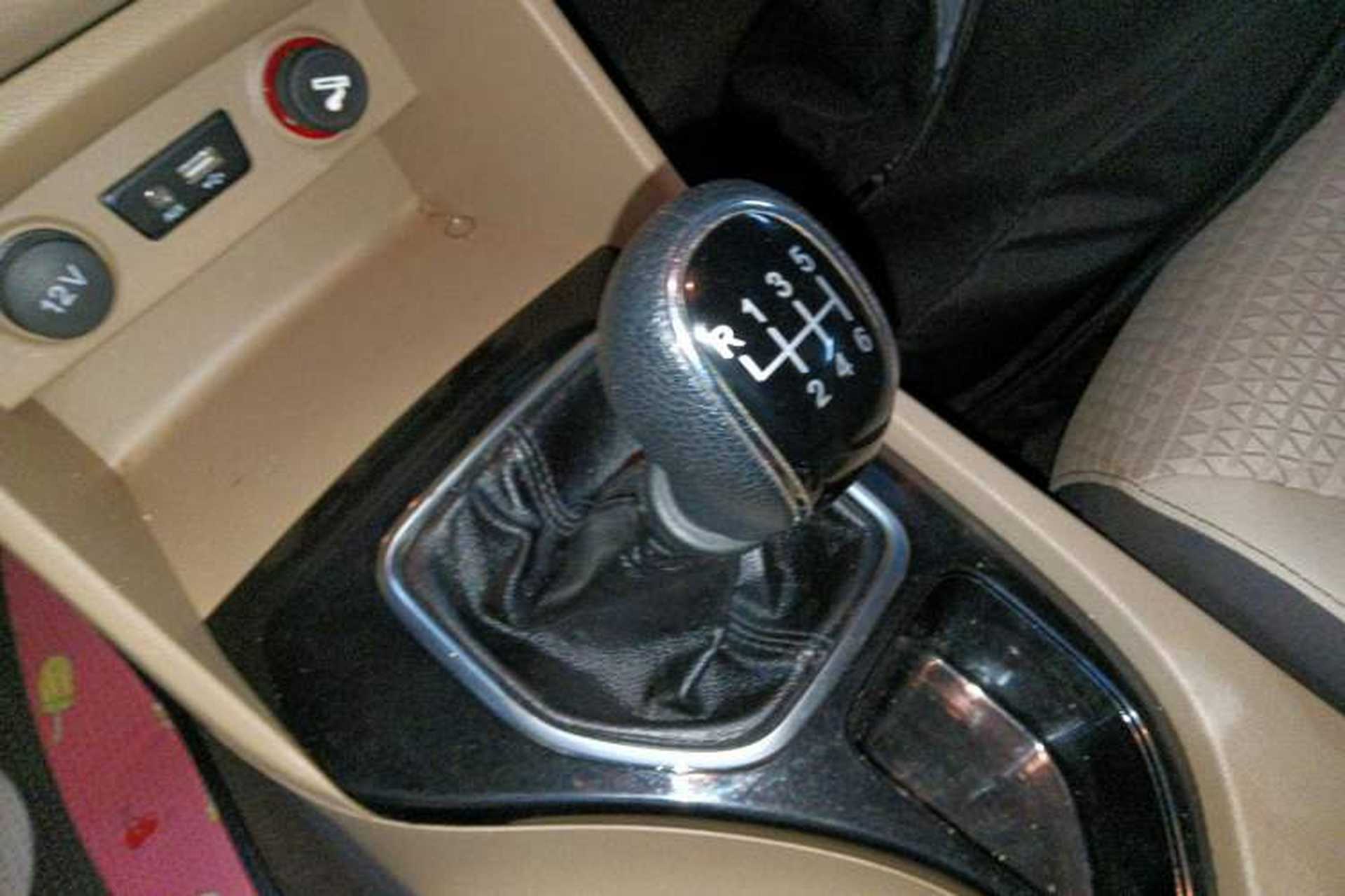 Used Baojun 730 2017 1.5T Manual Fashion Version 7 Seats China V Emission Standard Gear Lever