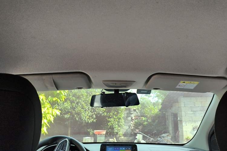 Used Baojun 730 2017 1.5T Manual Fashion Version 7 Seats China V Emission Standard Headliner