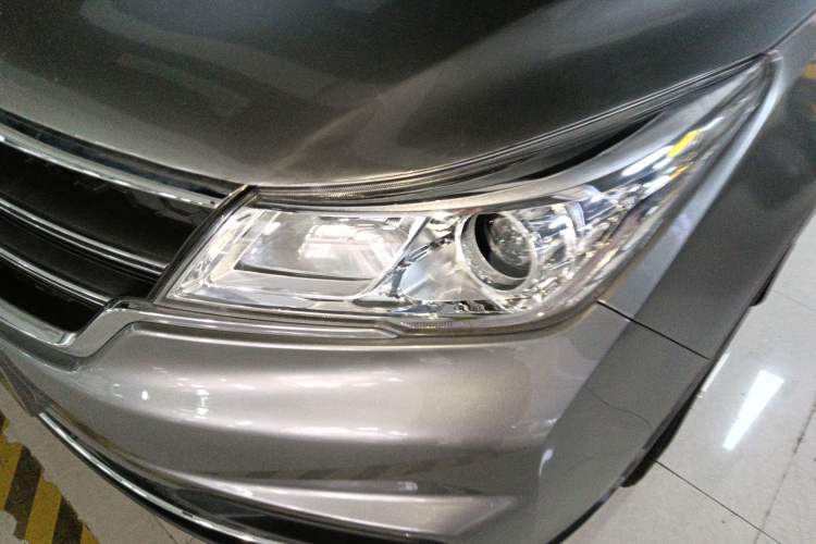Used Baojun 730 2017 1.5T Manual Fashion Version 7 Seats China V Emission Standard Left Front Headlight