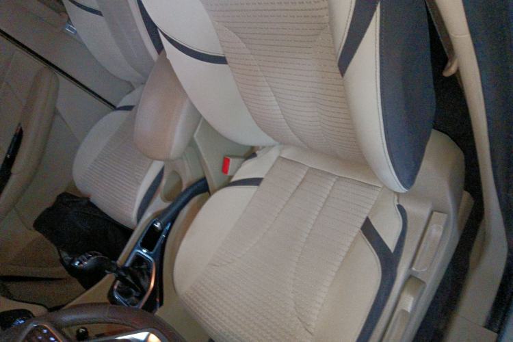 Used Baojun 730 2017 1.5T Manual Fashion Version 7 Seats China V Emission Standard Left Front Seat