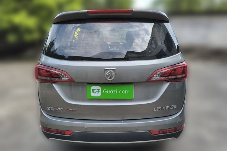 Used Baojun 730 2017 1.5T Manual Fashion Version 7 Seats China V Emission Standard Rear