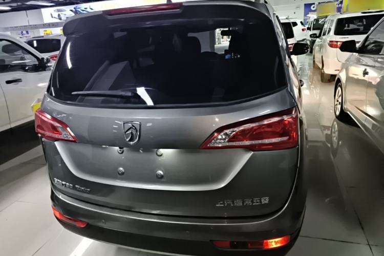 Used Baojun 730 2017 1.5T Manual Fashion Version 7 Seats China V Emission Standard Rear