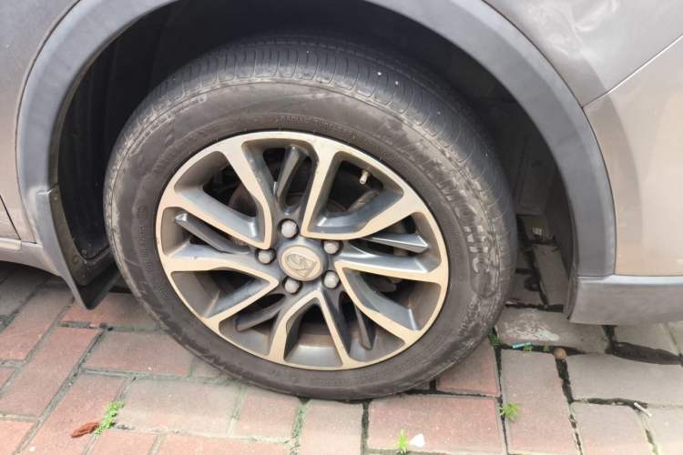 Used Baojun 730 2017 1.8L iAMT Luxury Version 7-Seater Right Front Wheel Hub