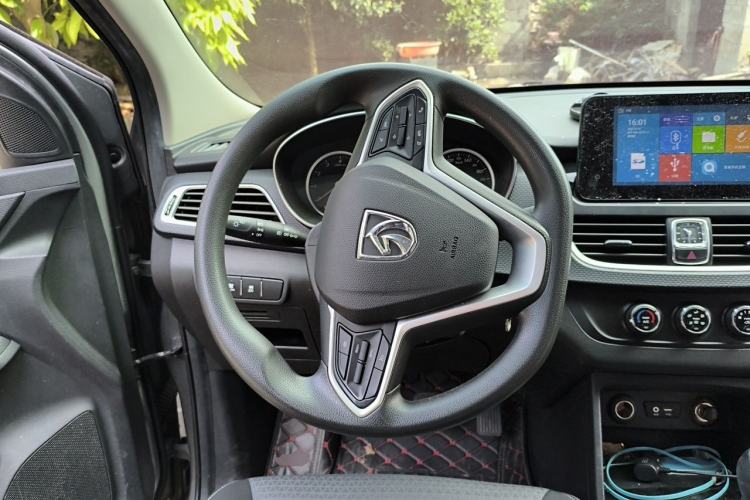 Used Baojun 730 2017 1.5T Manual Fashion Version 7 Seats China V Emission Standard Steering Wheel