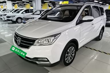 Used Baojun 730 2017 1.5T Manual Fashion Version 7 Seats China V Emission Standard