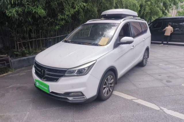 Used Baojun 730 2017 1.5T DCT Flagship Model 7 Seats China V Emission Standard