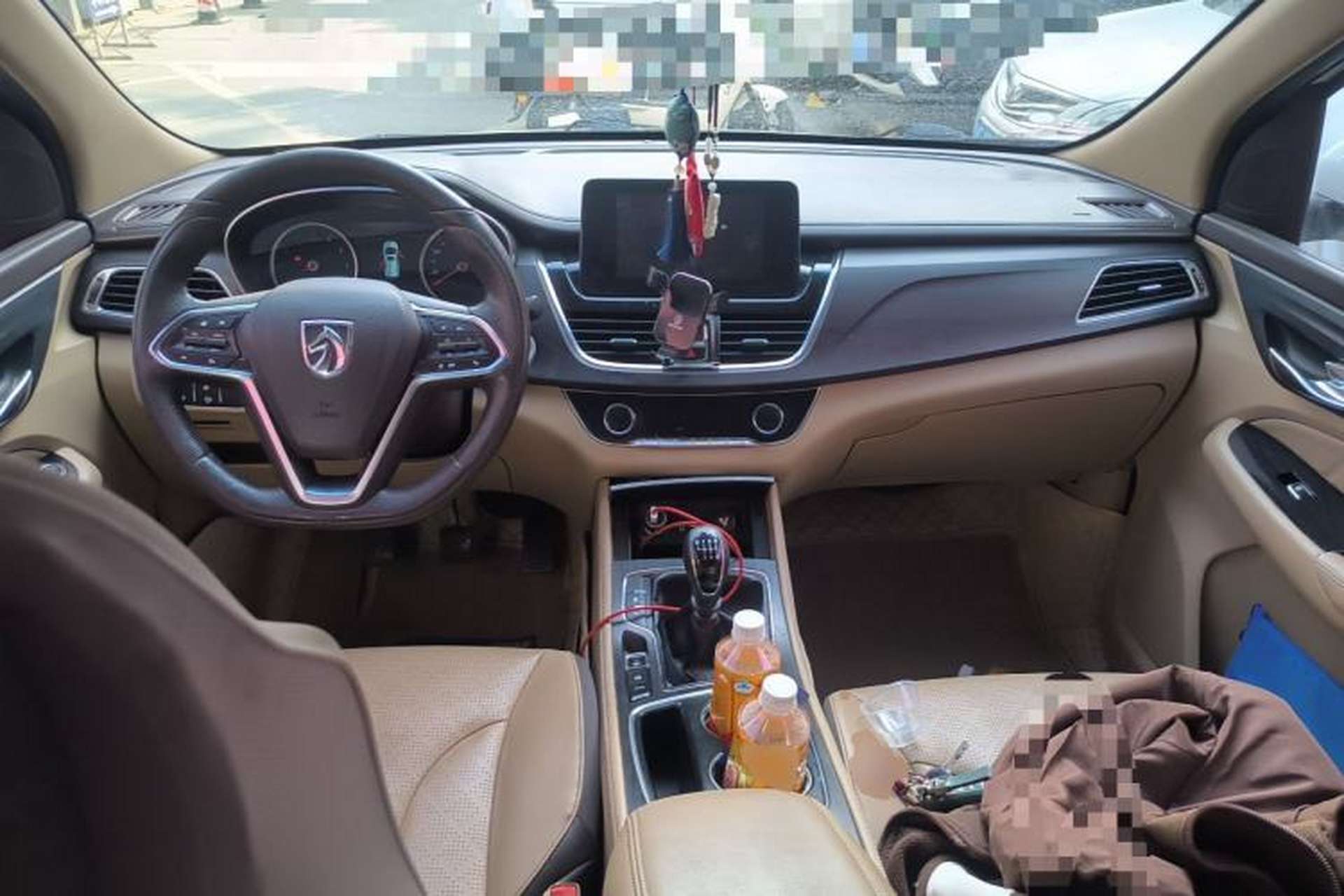 Used Baojun 730 2017 1.5T Manual Zhishang Model 7 Seats China V Emission Standard Center Console