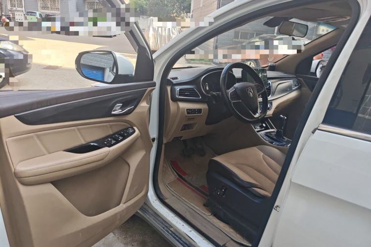 Used Baojun 730 2017 1.8L iAMT Prestige Version 7 Seats Driver Seat