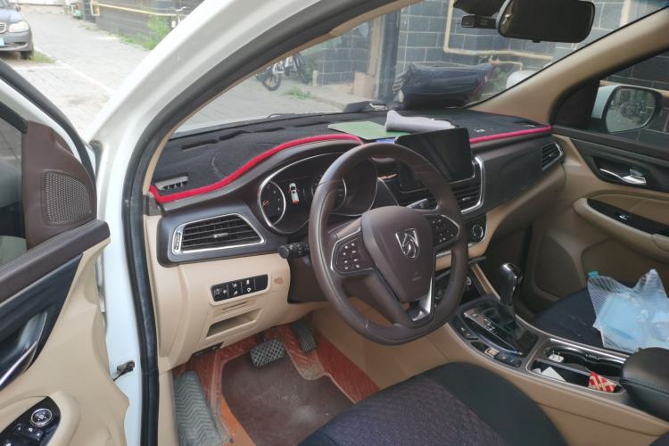 Used Baojun 730 2017 1.8L iAMT Prestige Version 7 Seats Driver Seat