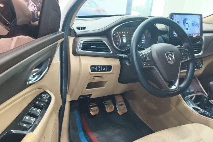 Used Baojun 730 2017 1.5T Manual Style 7 Seats China V Driver Seat