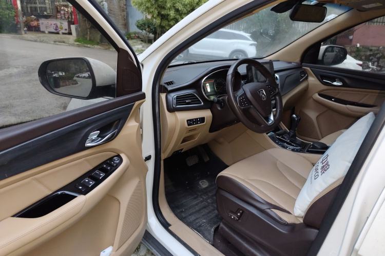 Used Baojun 730 2017 1.8L iAMT Prestige Version 7 Seats Driver Seat