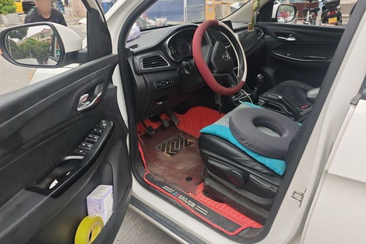 Used Baojun 730 2017 1.5T Manual Style 7 Seats China V Driver Seat