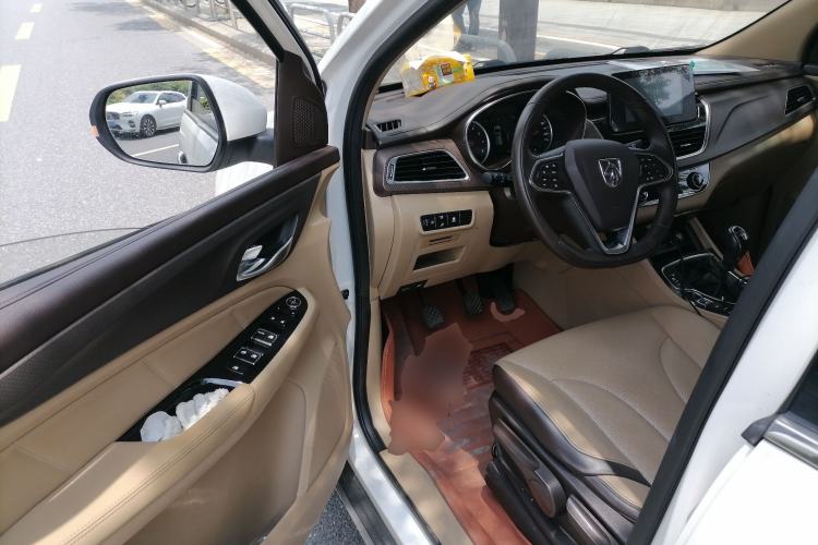 Used Baojun 730 2017 1.5T Manual Style 7 Seats China V Driver Seat