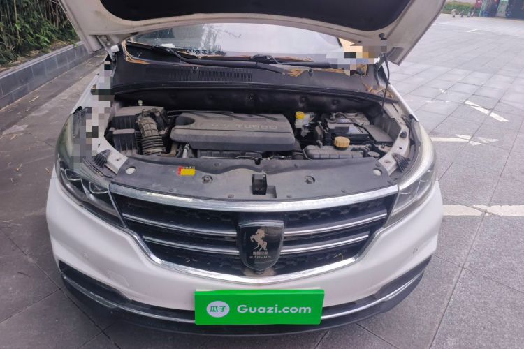Used Baojun 730 2017 1.5T DCT Flagship Model 7 Seats China V Emission Standard Engine Bay