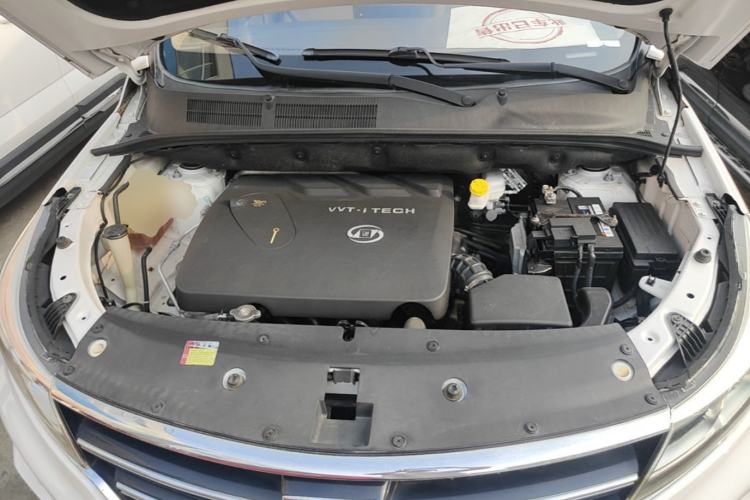 Used Baojun 730 2017 1.8L iAMT Luxury Version 7-Seater Engine Bay