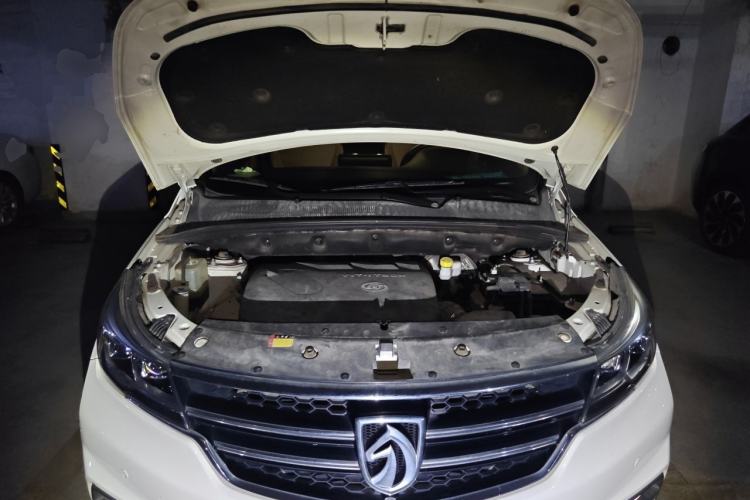 Used Baojun 730 2017 1.8L iAMT Prestige Version 7 Seats Engine Bay